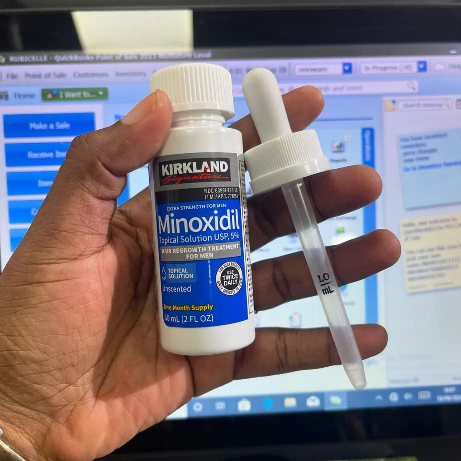 Kirkland Minoxidil 5% Solution 60ml (Mens) – Powerful Hair Regrowth Treatment for Men - Image 2